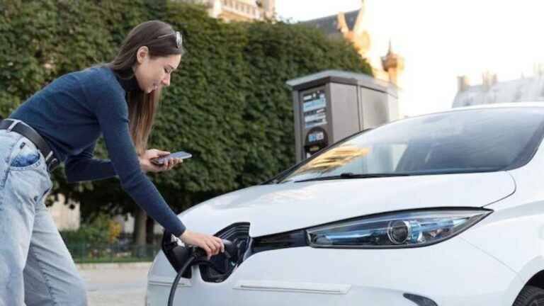 Carro elétrico carregado com energia solar pode revolucionar o setor