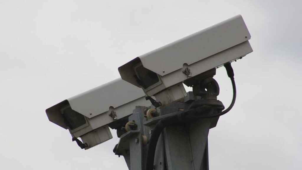 Qual a importância da segurança eletrônica em projetos de engenharia