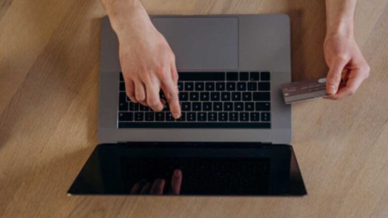 Como garantir a segurança ao fazer compras em sites internacionais